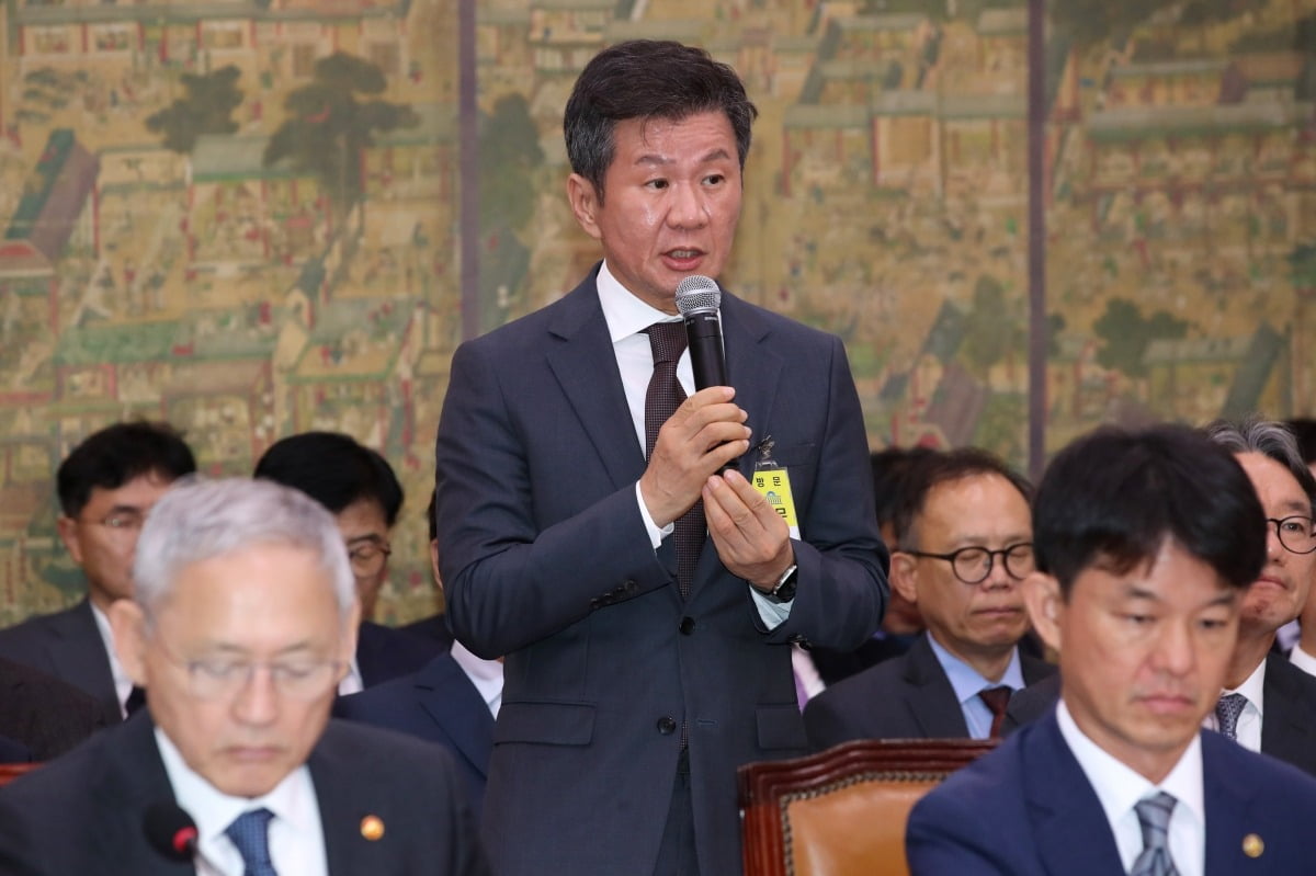 全尤文：艾因仍关注科斯蒂奇，水晶宫也是科斯蒂奇的潜在下家