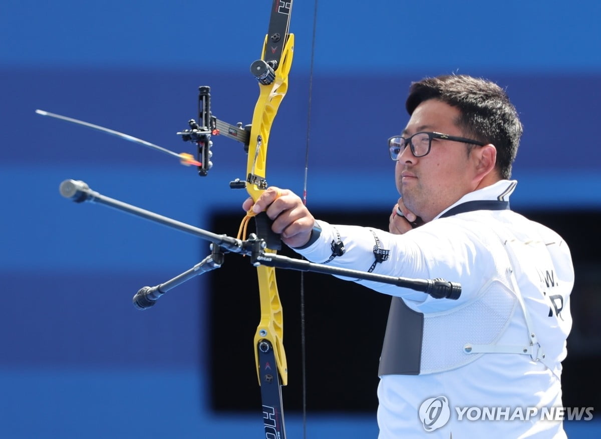 官方：帕尔默当选英国球迷协会2024最佳男足球员