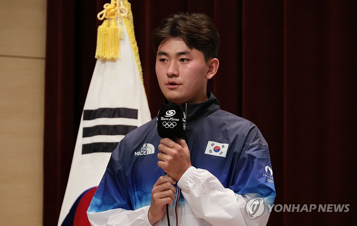 FIFA年度最佳阵容：哈兰德搭档维尼修斯 亚马尔在列