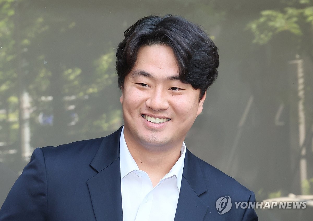 邮报：曼联小将穆尔豪斯状态出色，俱乐部相信他会被阿莫林提拔