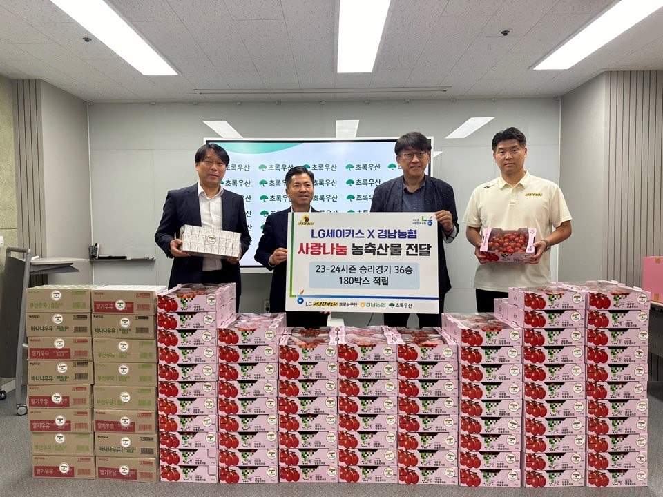 曼联官方：加纳乔当选与布伦特福德一役队内最佳