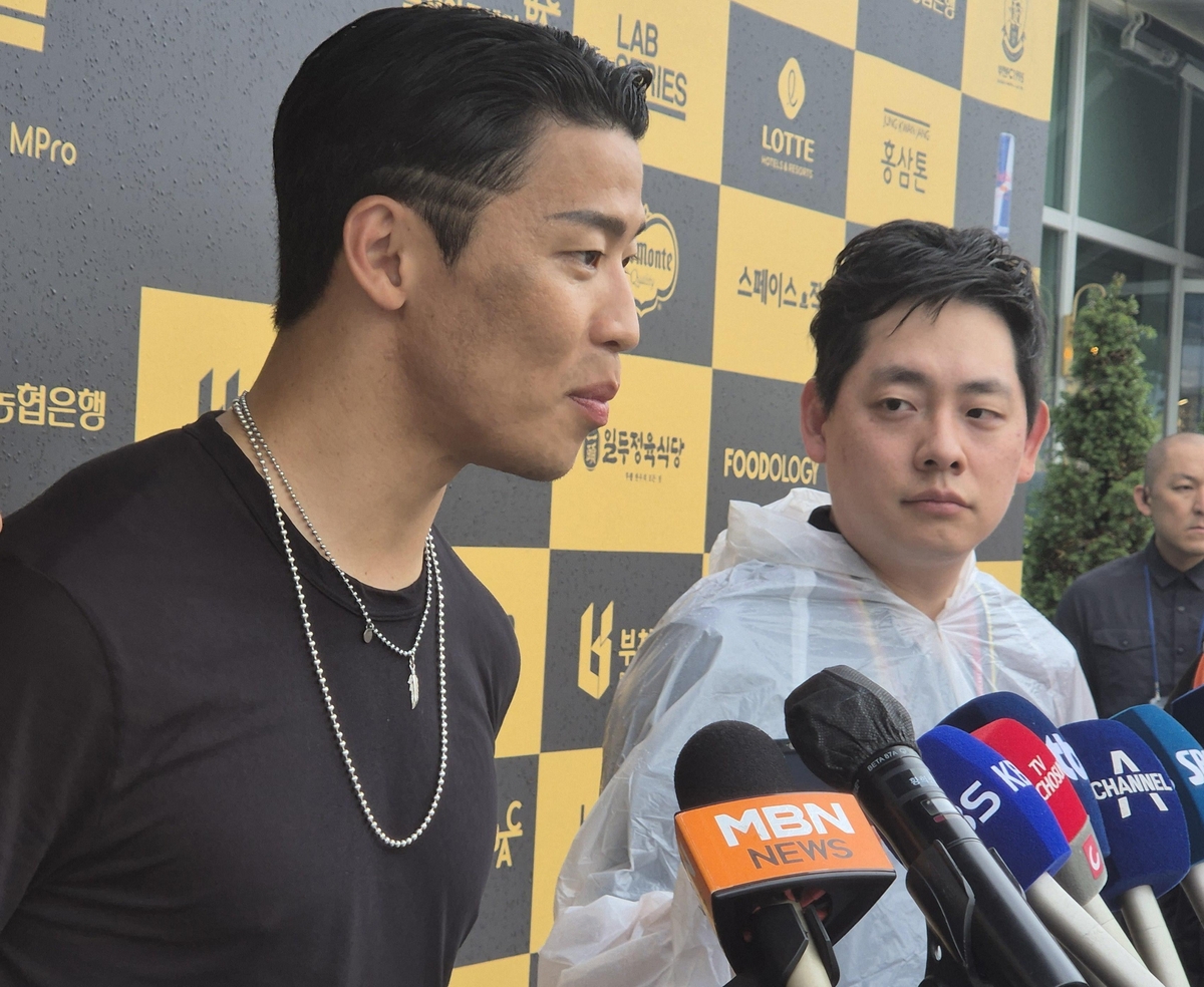 ⚽澳超半场：米兰诺维奇点射建功，博雷洛失单刀，墨尔本城暂0-1西悉尼流浪者