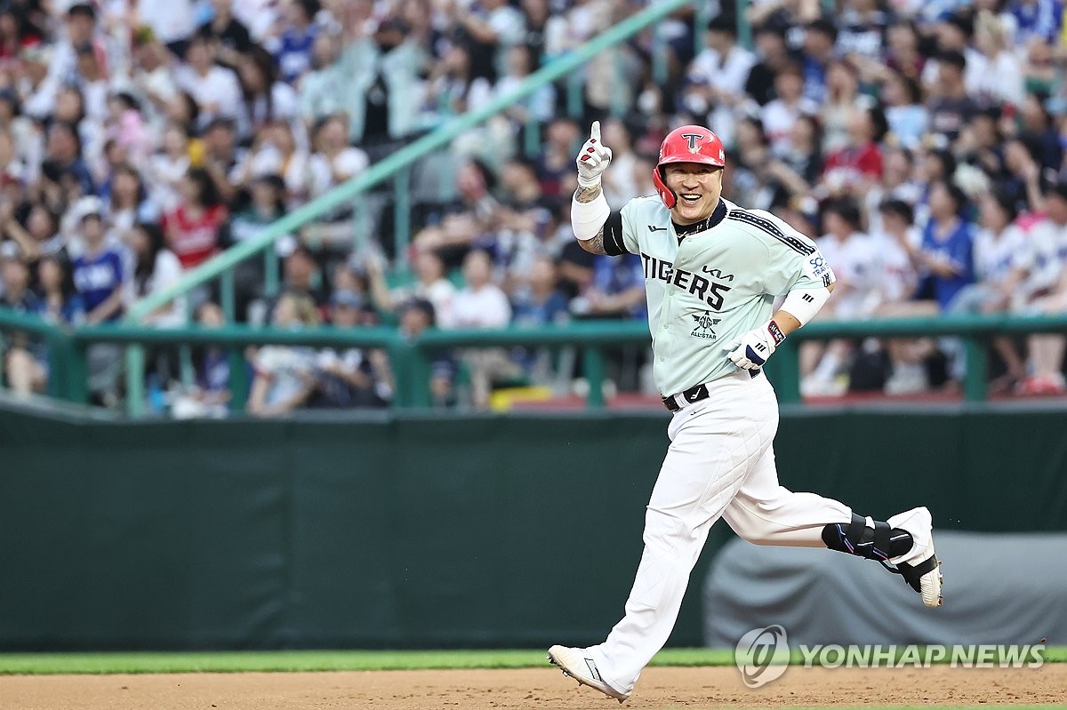 11场10球，莱万本赛季代表巴萨进球数已上双