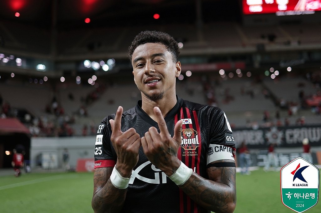 奥尔莫小角度凌空爆射破门！巴萨3-0领先