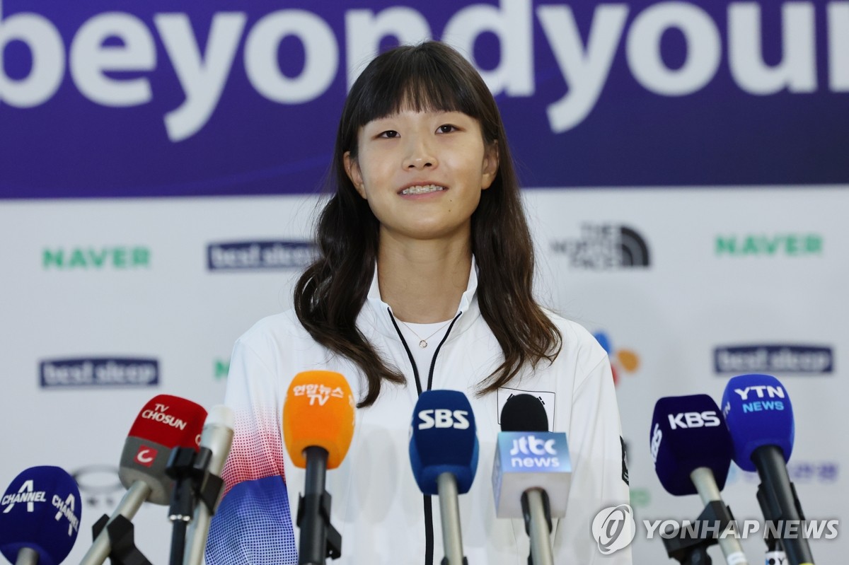 名记：若湖人真的考虑要交易 拉塞尔是那个会被牵扯进去的人
