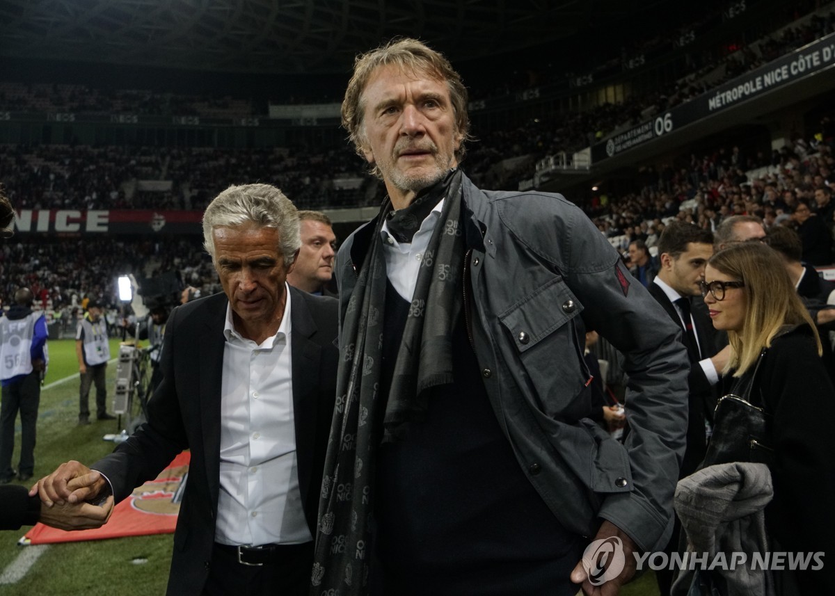 拜仁vs勒沃库森首发出炉：凯恩PK维尔茨 穆西亚拉、弗林蓬在列